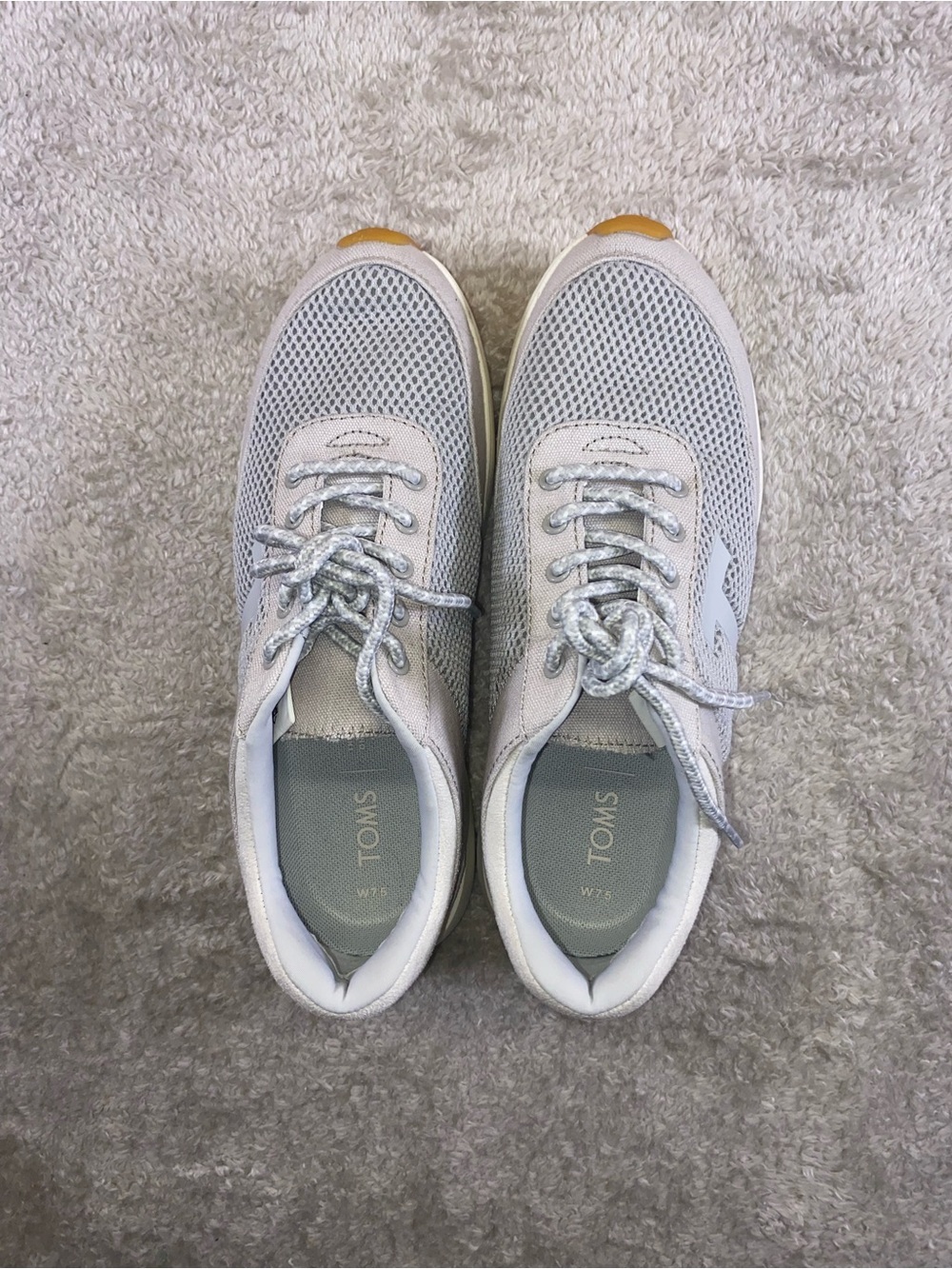 NWOT TOMS Gray Mesh Lace-Up Sneakers 7.5